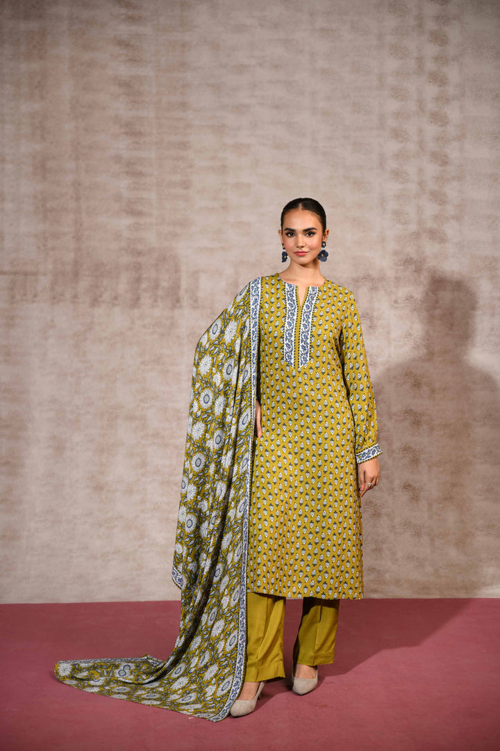 Nishat Linen- 3 Piece - Printed Suit - 42303177-R