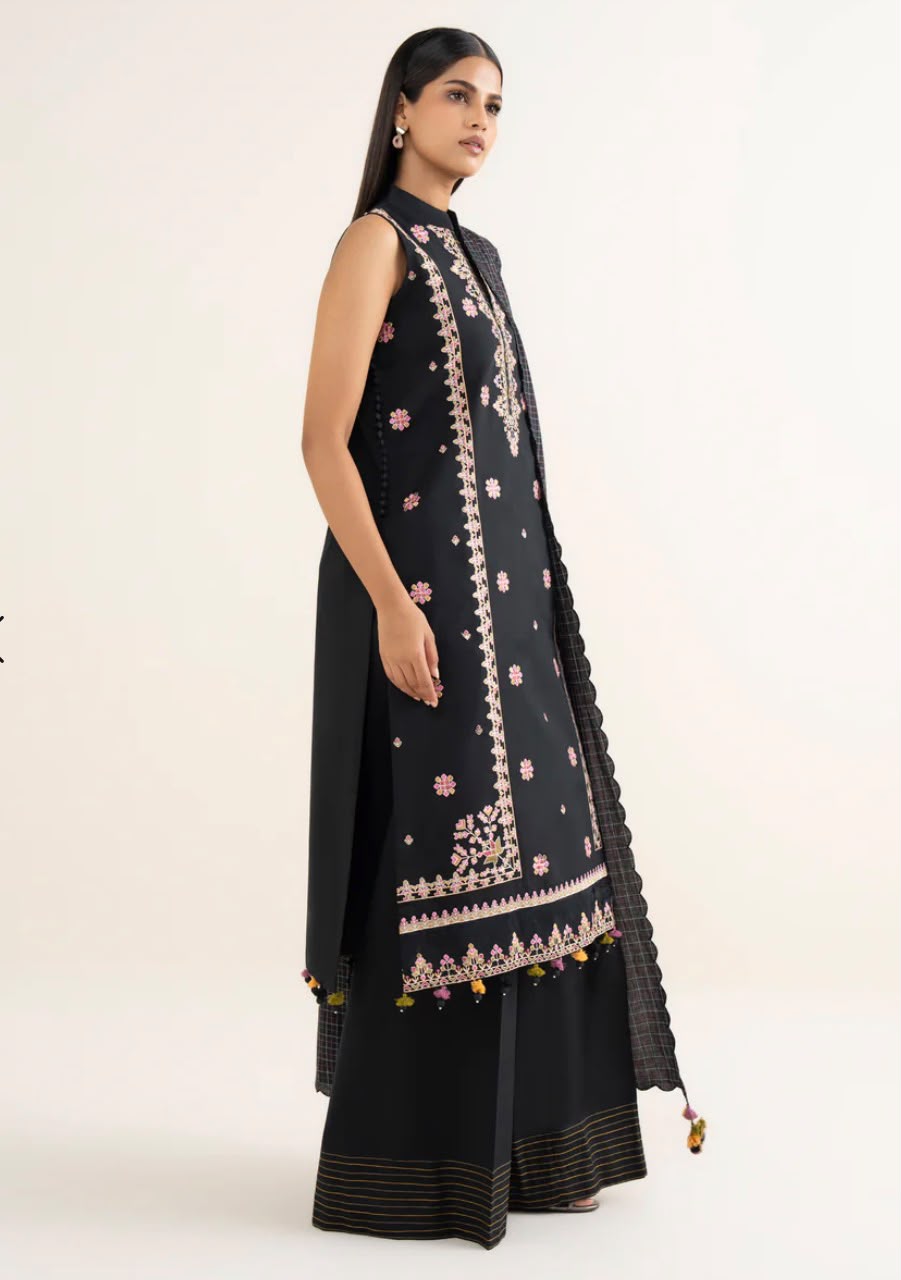 3 Piece- Sapphire Andaaz Embroidered Zari Lawn Suit
