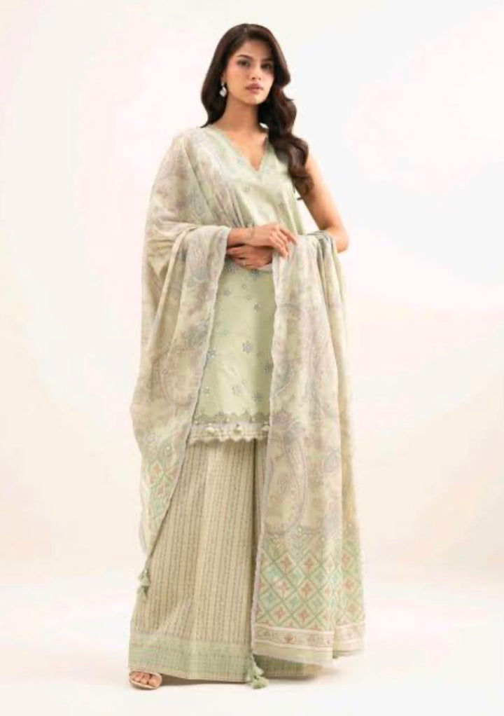 3 Piece- Sapphire Andaaz Embroidered Zari Lawn Suit