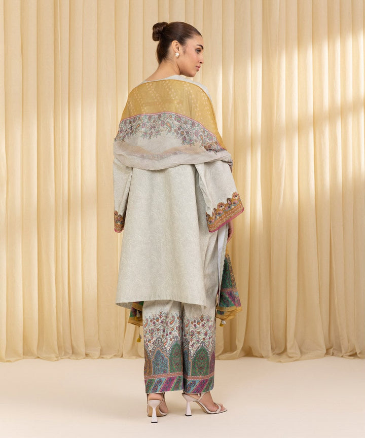 Sapphire- 3 Piece - Luxury Embroidered Lawn Suit