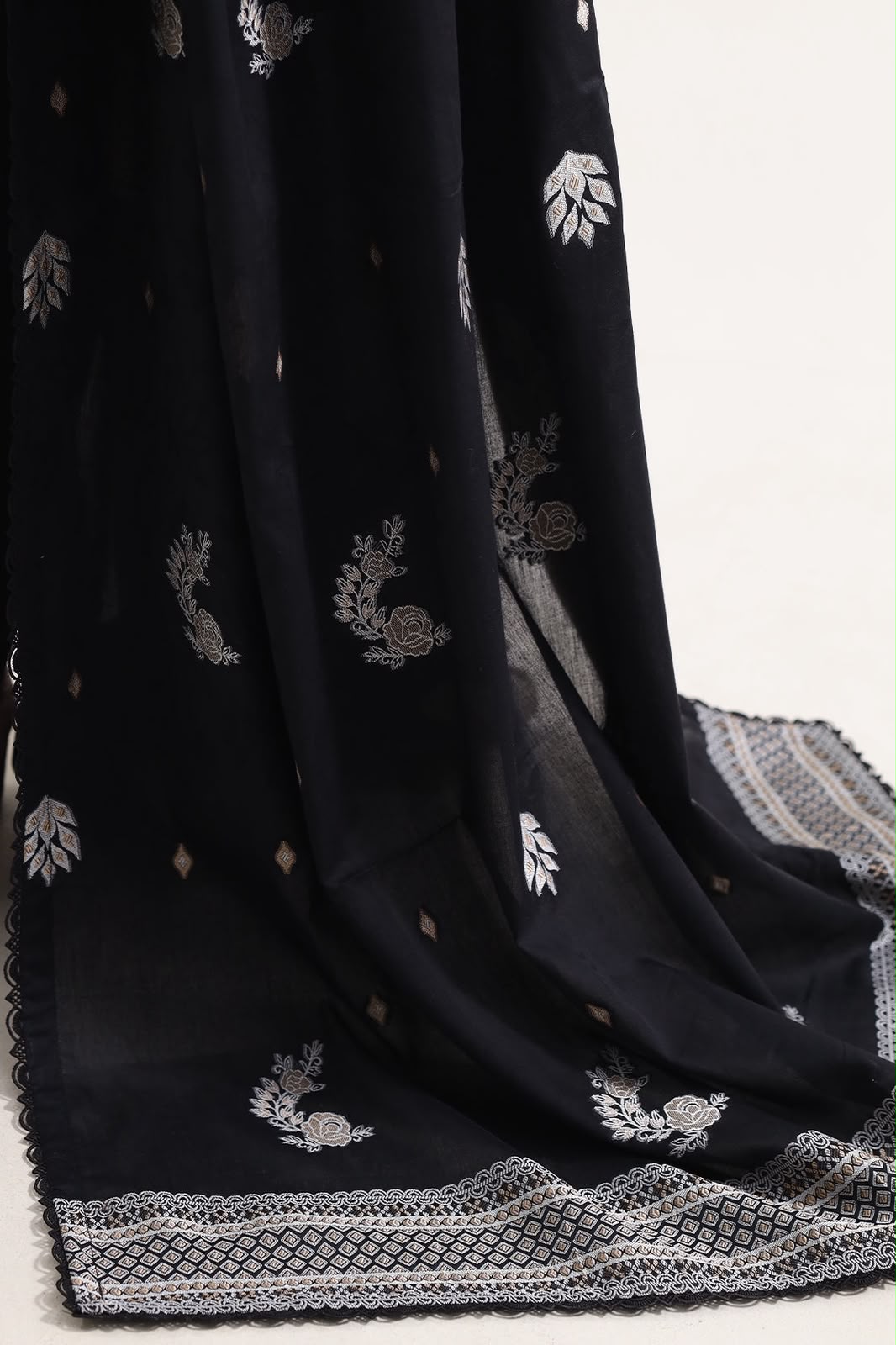 SAYA- Unstitched Printed Embroidered Jacquard 3 Piece